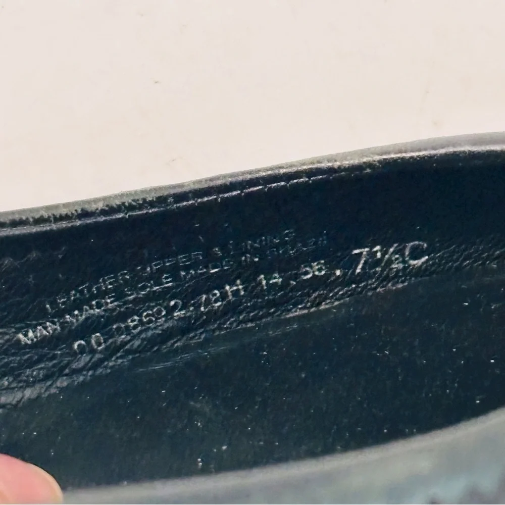 Tory Burch Black and‎ Gold Ballet Flats Size 7.5 C